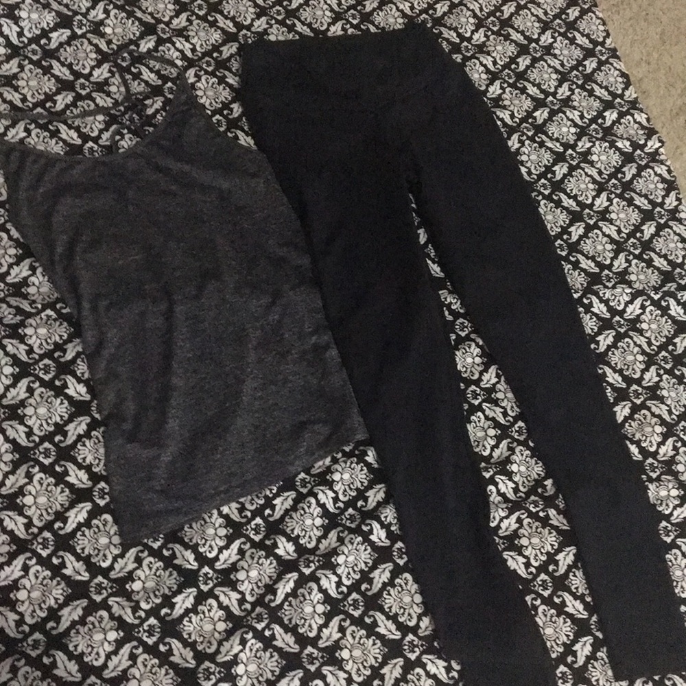 Nike tank. Grey. Black full leggings.